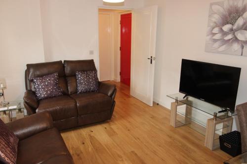 Modern two bedroom apartment ideally located