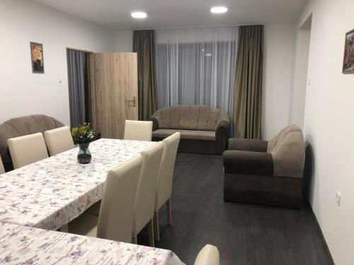 Létesítmények, Lukács Vendégház (Lukacs Vendeghaz) in Miskolc Városközpont