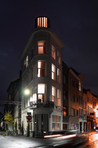 Shway60 Family House – Antwerp, DC