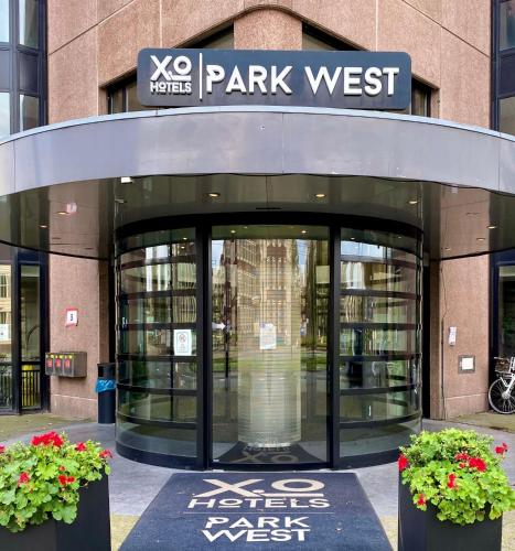 XO Hotels Park West - image 8