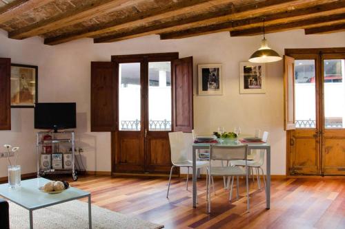 Ripoll Apartments - image 6