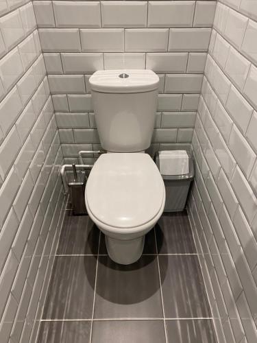Apollo Guest House - image 2