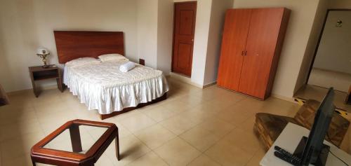 Waldorf, Lima (photo 8)