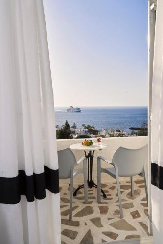 ระเบียง/ชานเรือน, High Mill Paros Hotel in เกาะเพรอส