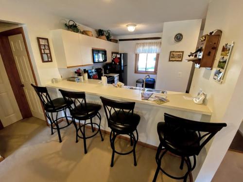 S4 Ski Slope Views Bretton Woods condo with easy access to Mt Washington Skiing White Mountains thumb 3