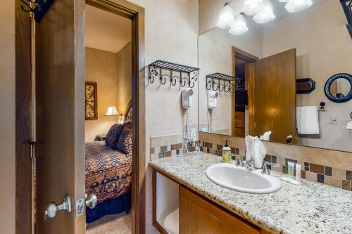 2914 River Bank Lodge - Keystone - image 8