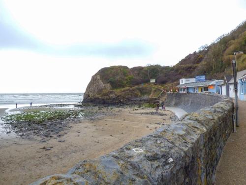 Llygaid Yr Haul - image 12