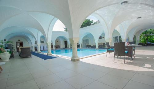 Mzima Beach Residences - Diani Beach - 수영장