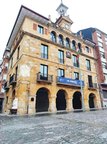  Apartamento frente al ayuntamiento de Bermeo, Unterkunft in Bermeo
