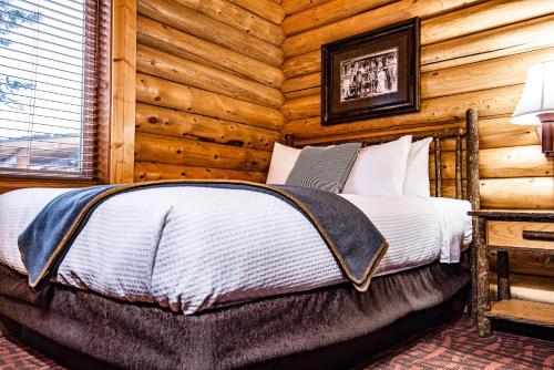 Elk Country Inn - image 4