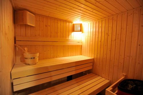 sauna, Lensbury Resort in Twickenham
