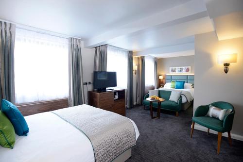 room detail thumbnail 1