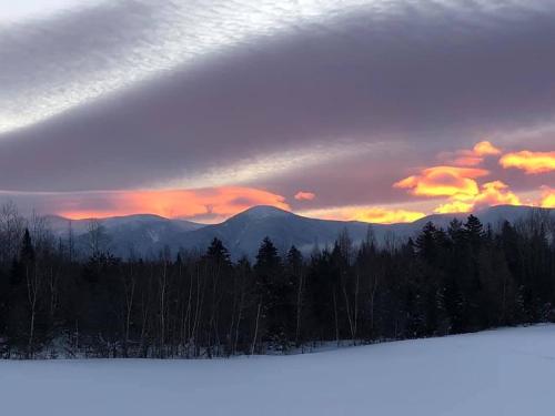 S5 Renovated Bretton Woods Resort condo with beautiful mountain views Fast wifi thumb 2
