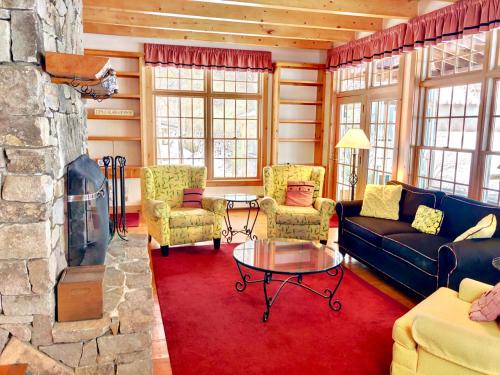 Létesítmények, FL Quintessential LAKE HOUSE close to Bretton Woods Santas Village and Forest Lake State Park in Whitefield