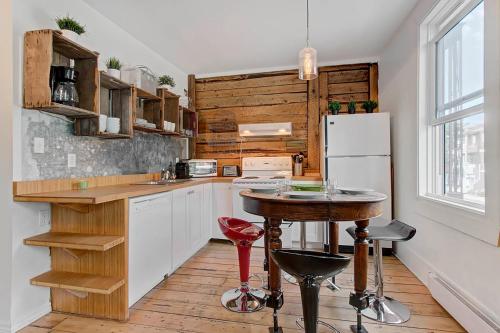 3 bedrooms, 4 beds