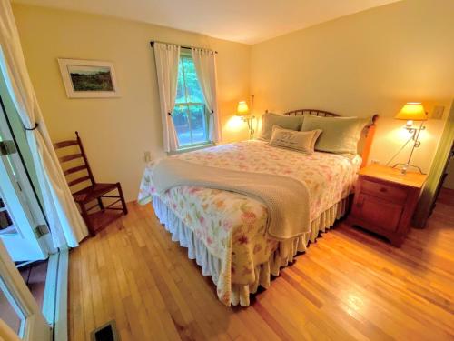 GC Adorable home 20 minutes from CannonFranconia Notch Fire Pit wifi laundry Pet friendly