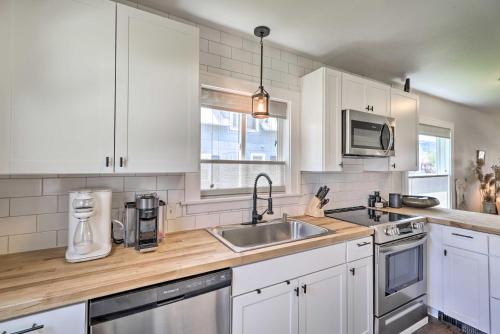 Luxe Glacier Getaway Walk to Dtwn Kalispell! - main image