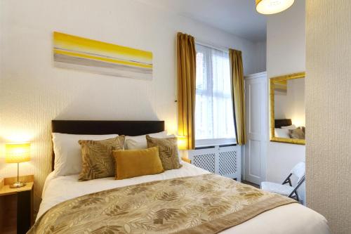 Palm Court Seafront Accommodation - image 3