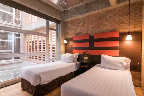 Double or Twin Room image 8