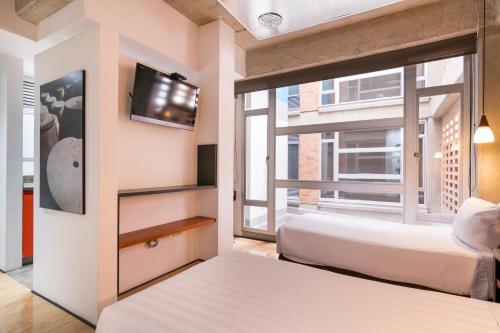 Double or Twin Room image 7