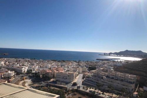 Apartamento con Piscina, Garaje y vistas al mar