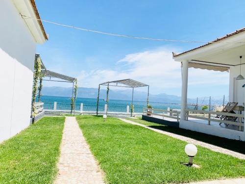  Seaside Bungalows Petalidi in Petalidi