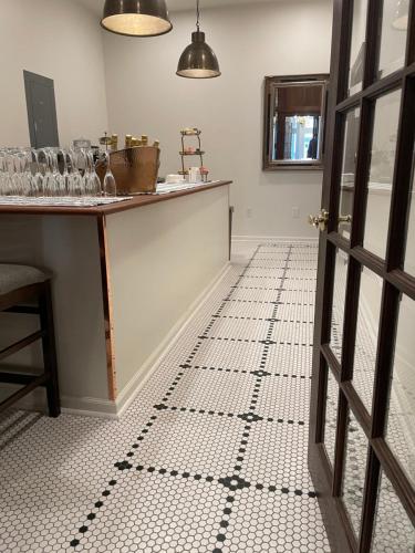 The Argus Hotel & Cocktail Lounge – Albany, NY