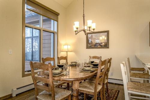 Village Creek - image 8