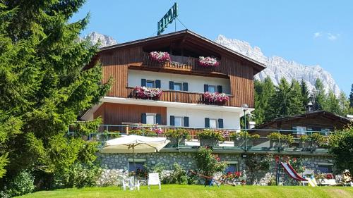 Hotel Villa Gaia, Cortina d'Ampezzo bei Colle Santa Lucia