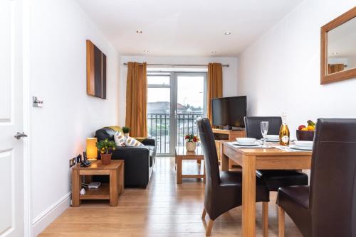 The Old Library - Modern apartment with rooftop terrace near the train station