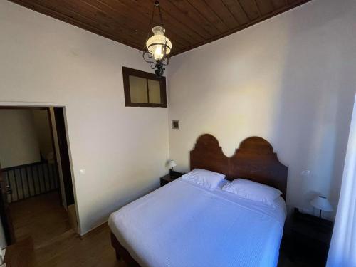 Captain Vasilis Hotel - image 6