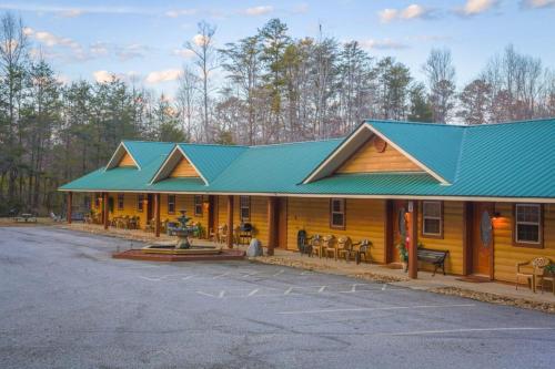 Nacoochee valley motel