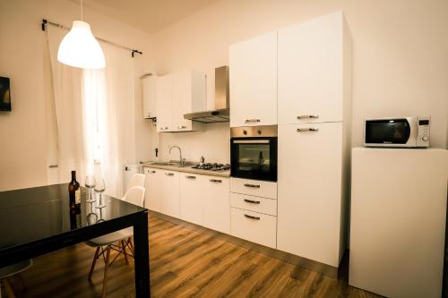 Hostly - Nicole Apartment Pontedera - 2BR in Full Center