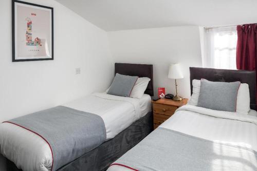 Apollo Hotel Kings Cross - image 11