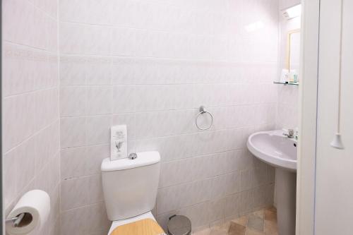 The Wilton International - image 6