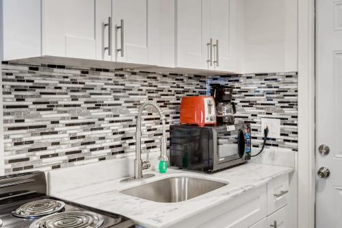 Coral Sands in Riviera Beach (FL)