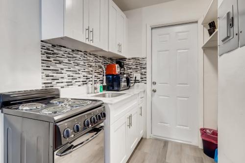 Coral Sands in Riviera Beach (FL)