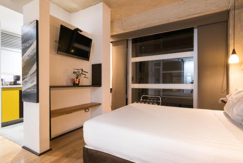 Standard Apartment image 8