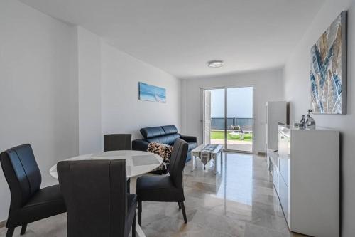 Ocean View Apartment with AC Pool Playa Arena PA05