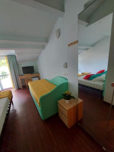 Hotel Sans Souci - main image