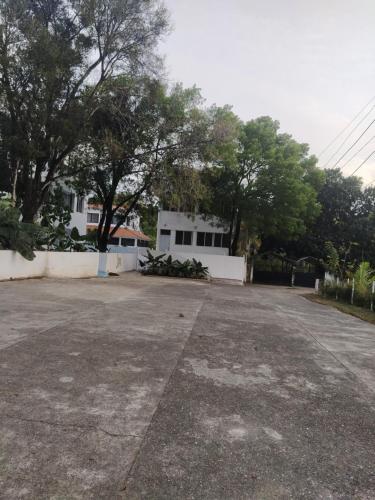 Tandon estate