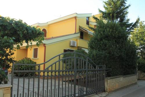 Apartments with a parking space Medulin - 7318 - image 4