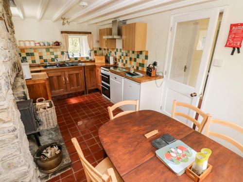 Pwll Cottage - image 7