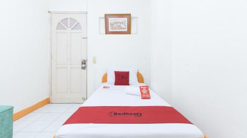 2 twin beds