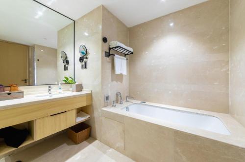 Jinling Funhome Hotel Nanjing Jiulong Lake - Nanjing South Railway Station – Nanjing, Jiangsu, MD