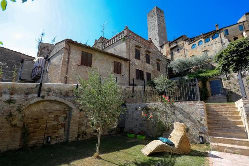  The Tower's Garden in San Gimignano