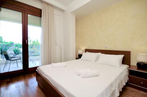 Polyastron Villas & Suites - image 14