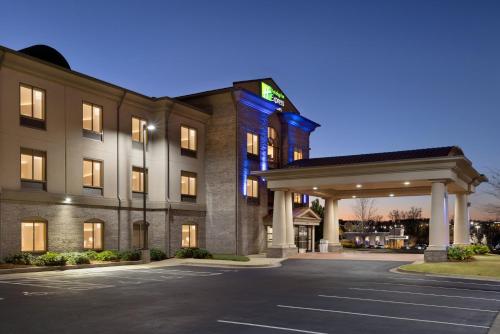 Holiday Inn Express Hotel & Suites Opelika Auburn, an IHG Hotel