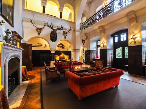 Widok z zewnątrz, Gastehaus Schloss Saareck in Mettlach