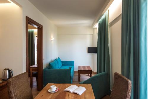 Executive Suite image 7